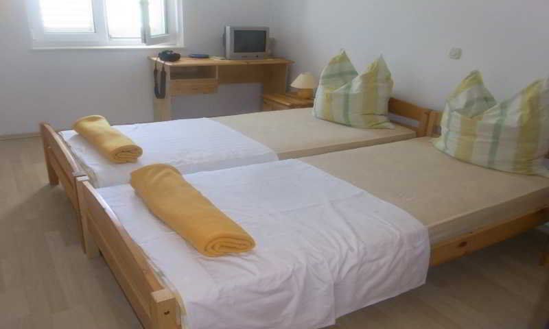 Mladenka Hotel Podstrana Ngoại thất bức ảnh